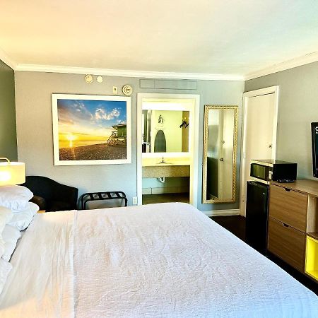 Days Inn By Wyndham Pensacola - Historic Downtown Extérieur photo