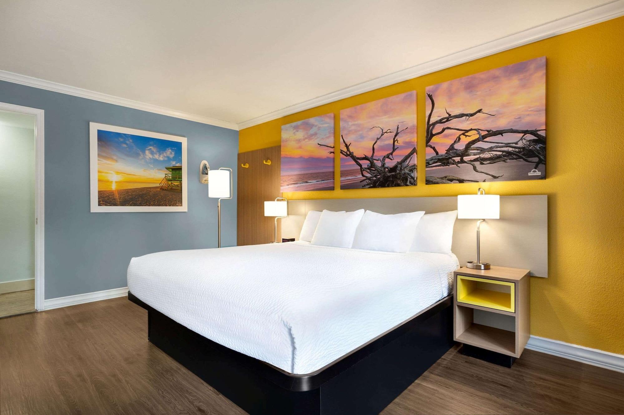 Days Inn By Wyndham Pensacola - Historic Downtown Extérieur photo