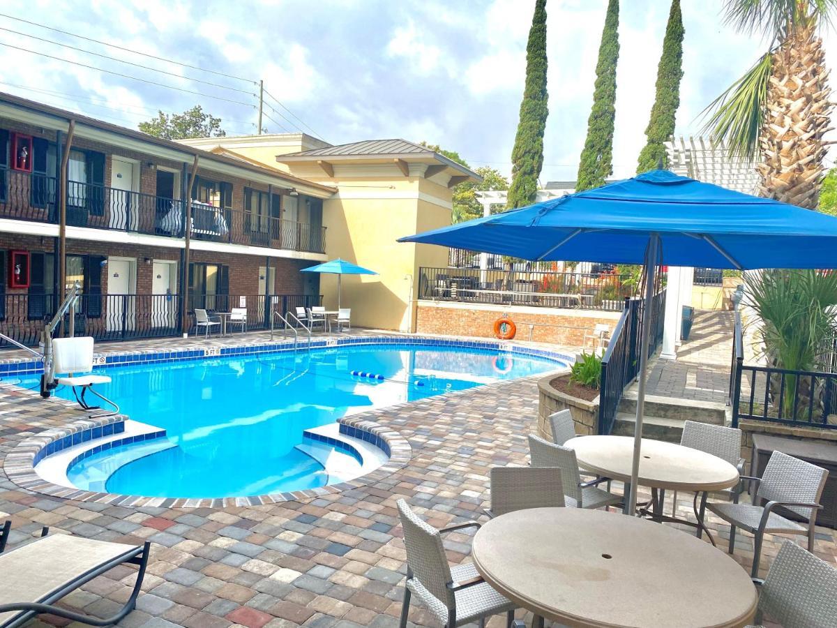 Days Inn By Wyndham Pensacola - Historic Downtown Extérieur photo