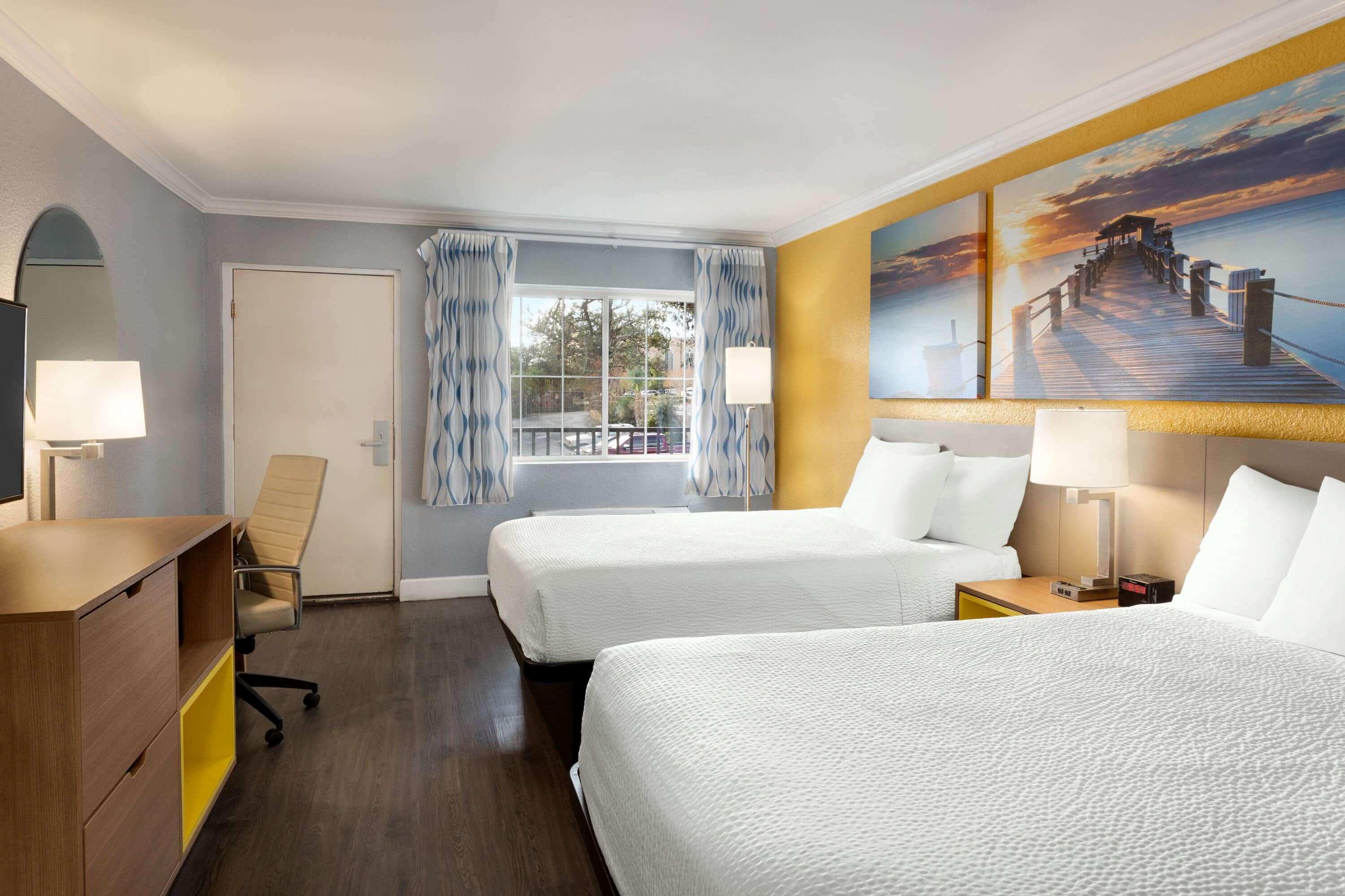 Days Inn By Wyndham Pensacola - Historic Downtown Extérieur photo