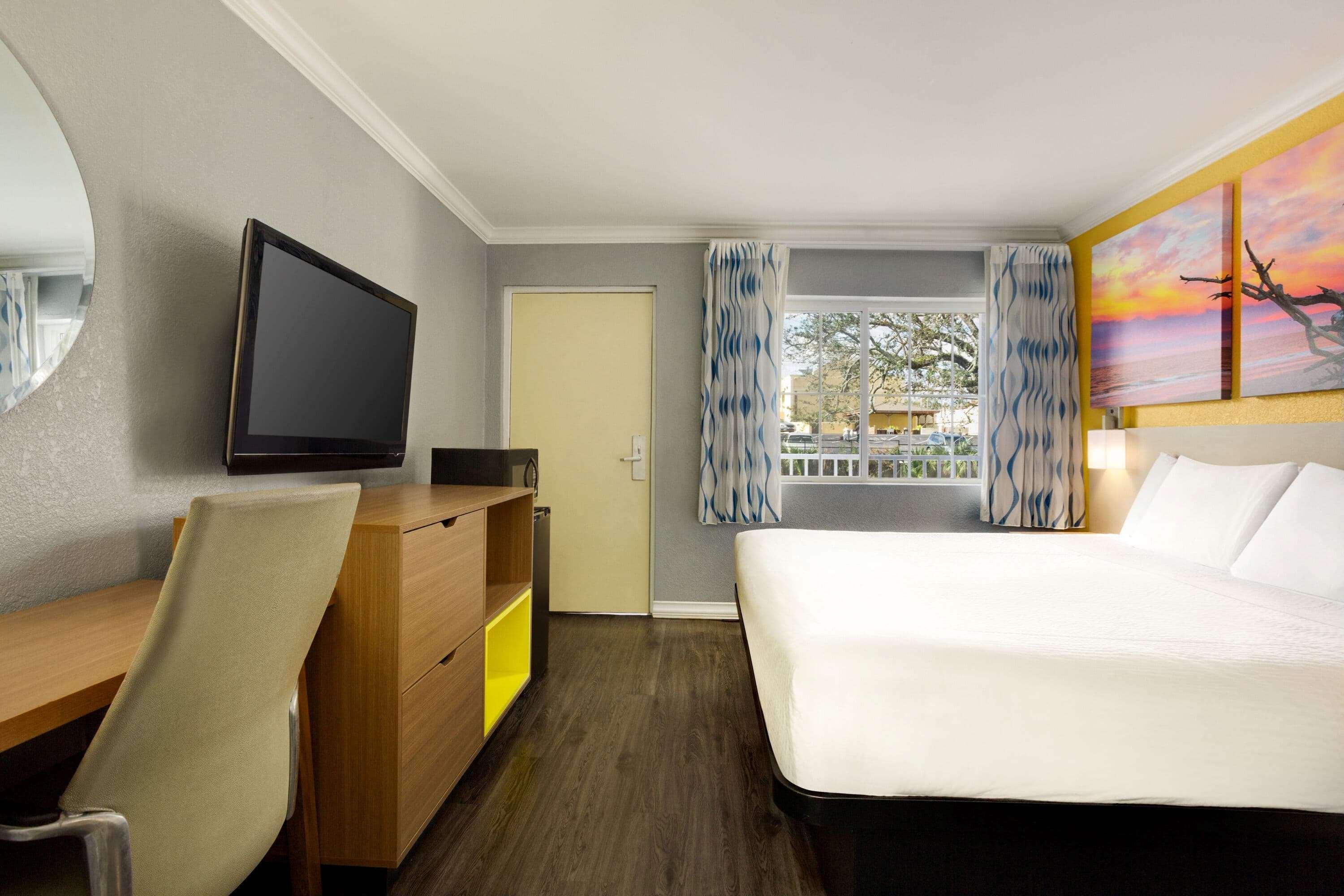 Days Inn By Wyndham Pensacola - Historic Downtown Extérieur photo