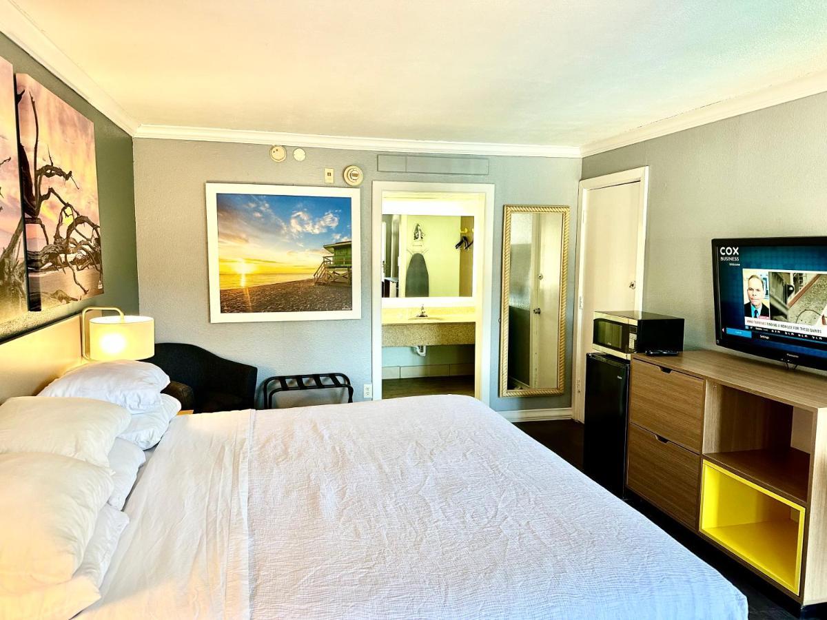 Days Inn By Wyndham Pensacola - Historic Downtown Extérieur photo