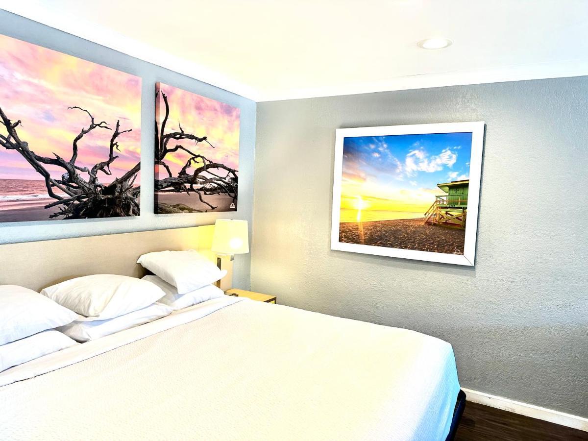 Days Inn By Wyndham Pensacola - Historic Downtown Extérieur photo