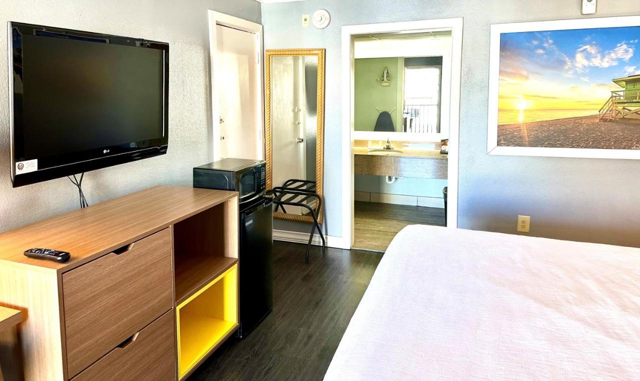 Days Inn By Wyndham Pensacola - Historic Downtown Extérieur photo